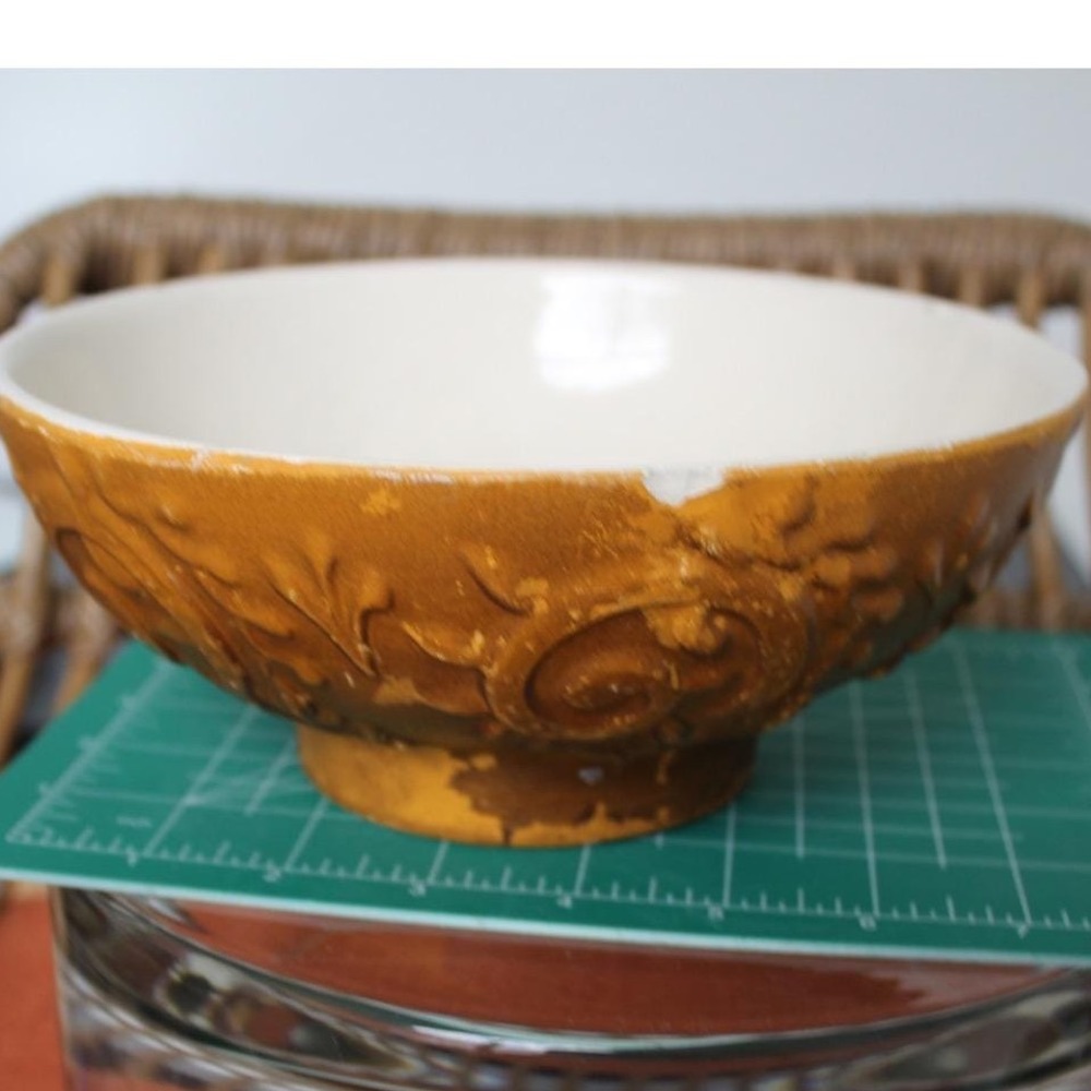 Haeger USA Embossed Scroll Footed Ceramic Serving Bowl 10 inch - Picture 9 of 16
